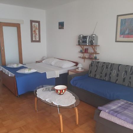 Apartman Ada 塞尼 外观 照片