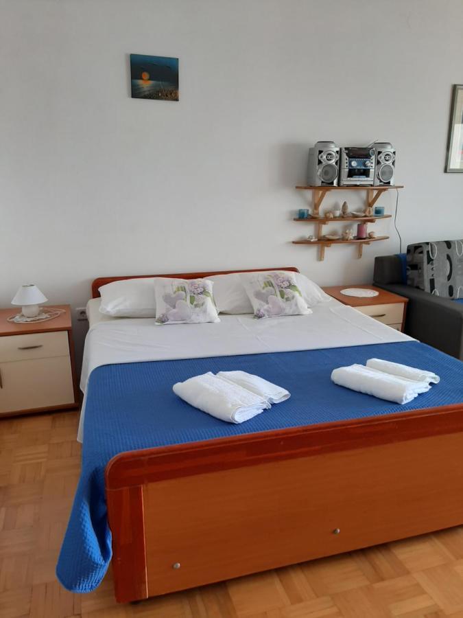Apartman Ada 塞尼 外观 照片