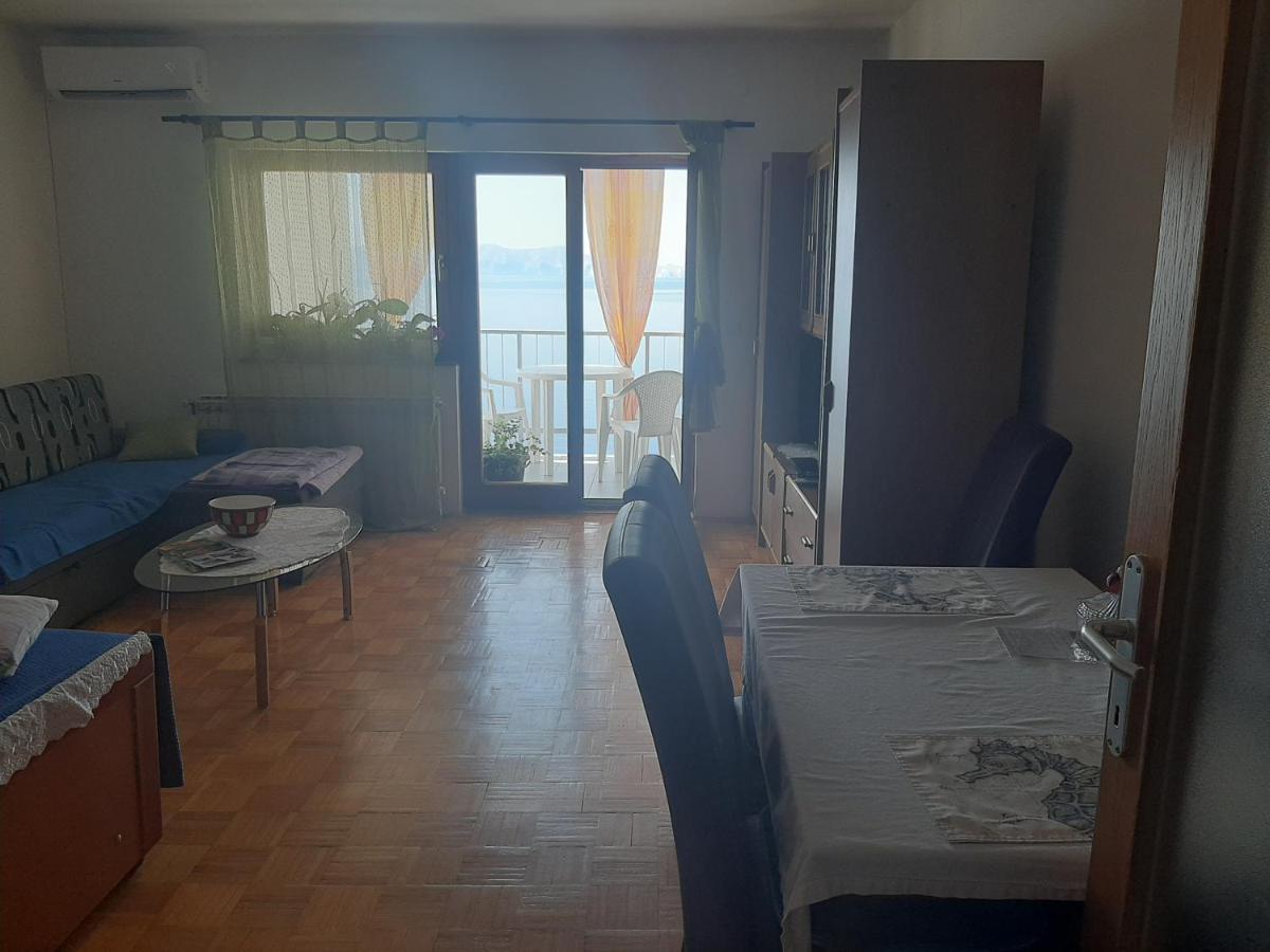 Apartman Ada 塞尼 外观 照片
