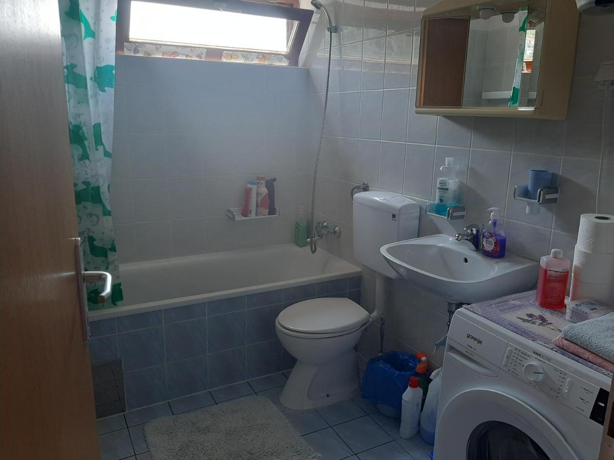 Apartman Ada 塞尼 外观 照片
