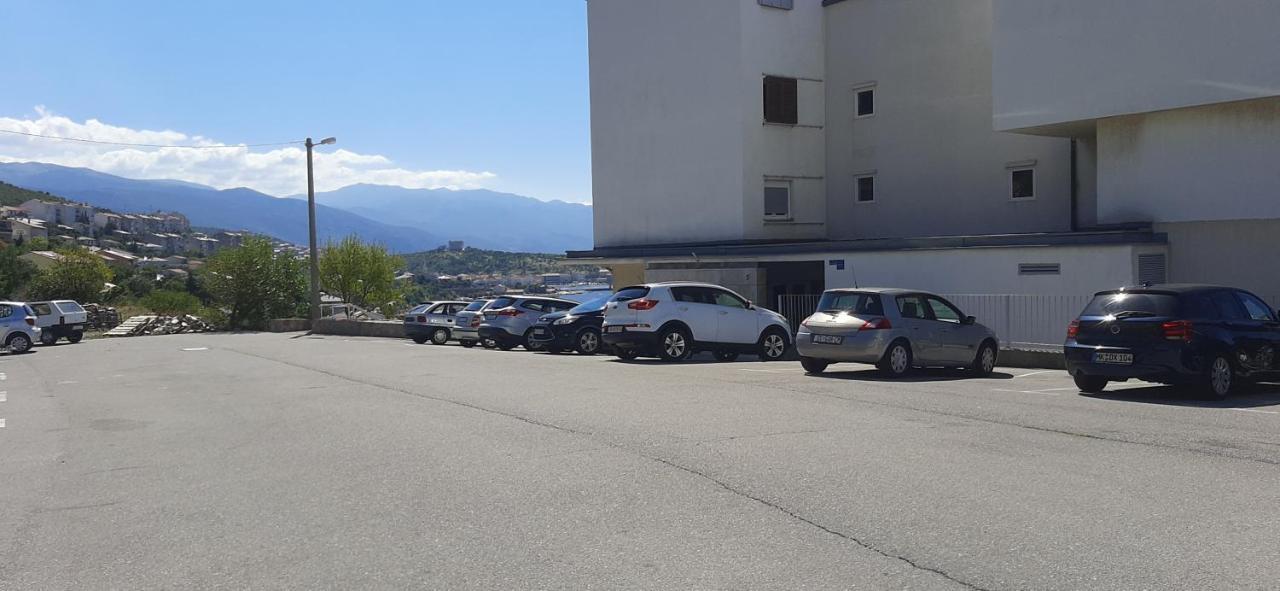 Apartman Ada 塞尼 外观 照片