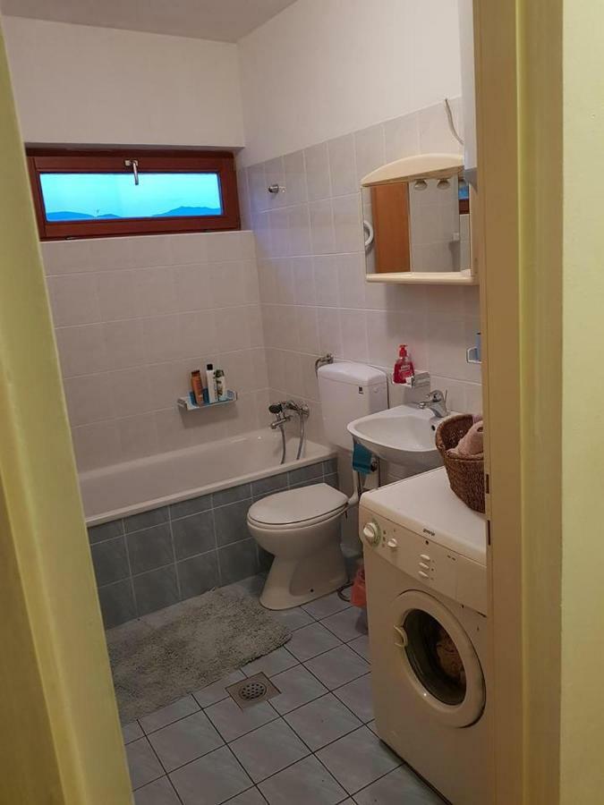 Apartman Ada 塞尼 外观 照片